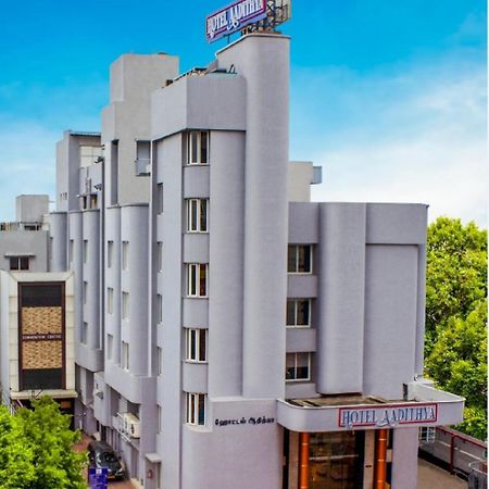 Hotel Aadithya Ченнаи Экстерьер фото