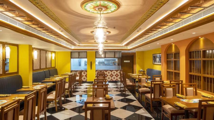 Hotel Aadithya Ченнаи Экстерьер фото